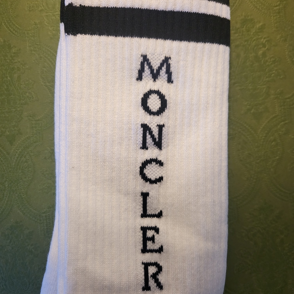 Moncler St Moritz Boutique Rare White Logo Stripe Crew Socks New With Tags
